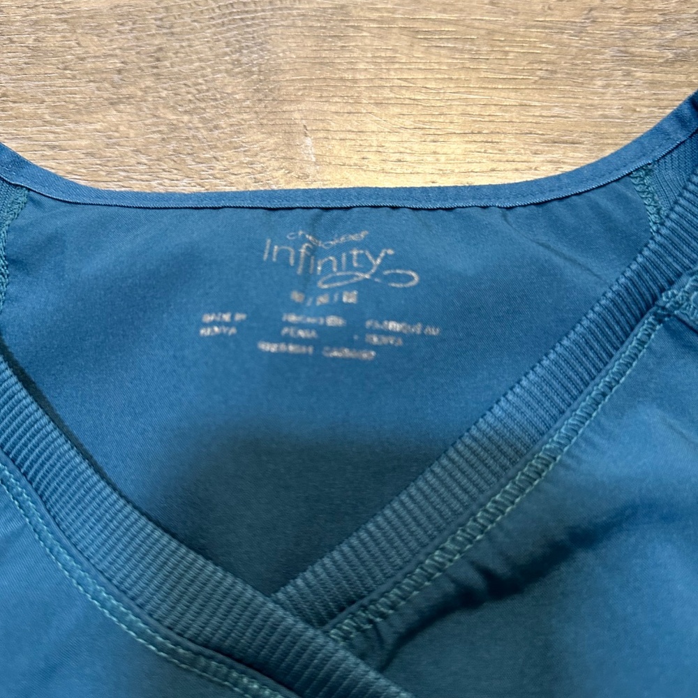 Women’s Scrub Set – Size Medium – Teal – Gently Used - Picture 2 of 3